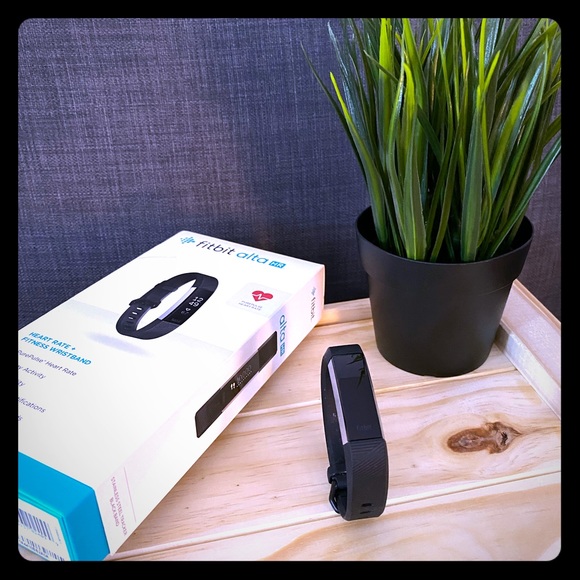 Fitbit Alta HR | Fitness sport watch - Picture 1 of 9